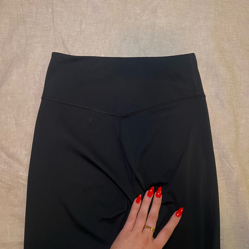 Nike Black High-Waisted Leggings - Picture 6 of 6